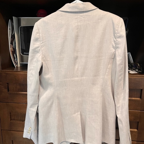 Beige or oatmeal coloured suiting blazer - Picture 1 of 8